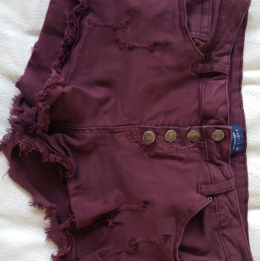 Angel Kiss maroon shorts